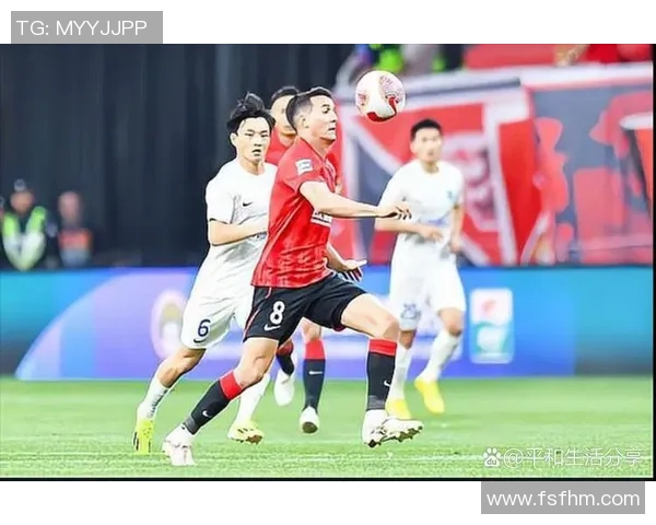 亚洲杯足球预选赛激战正酣各国球队全力争夺晋级名额与荣耀